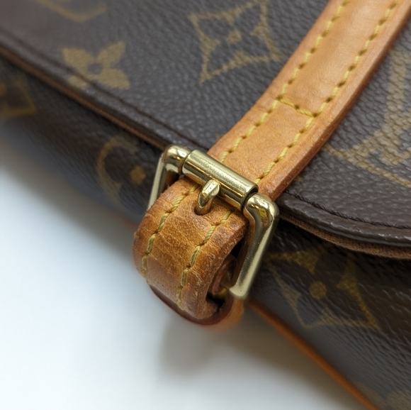 Authentic Louis Vuitton Monogram Marelle Belt Bum Bag Unisex - Picture 4 of 12